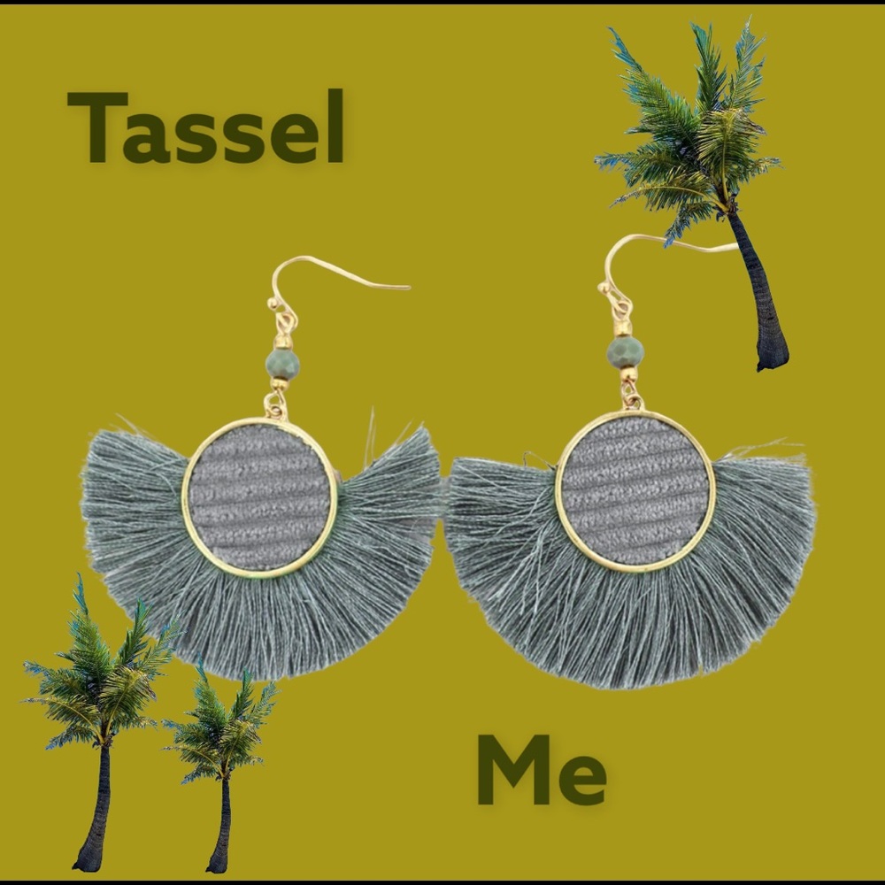 NWT- GRAY FRINGED VELVET DISK FAN EARRINGS